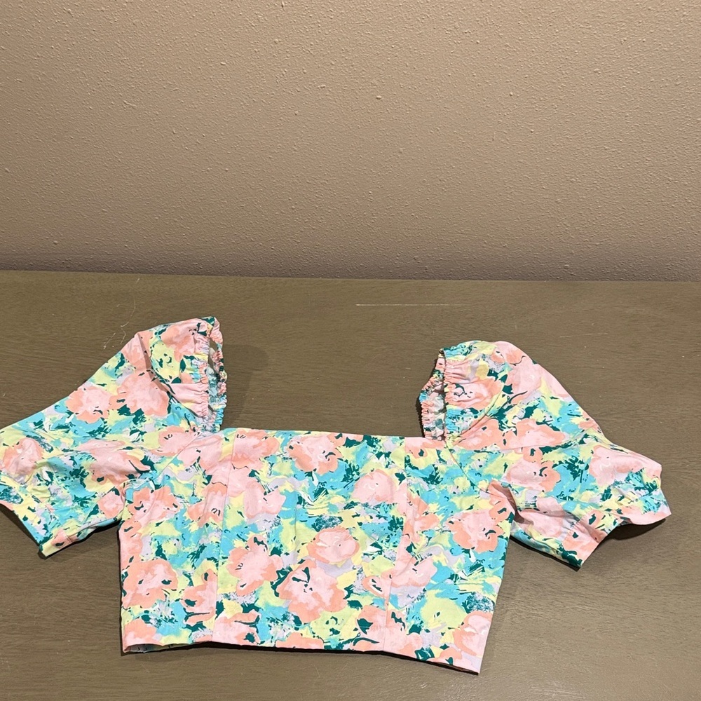 Giani Bernini Vibrant Floral Crop Top